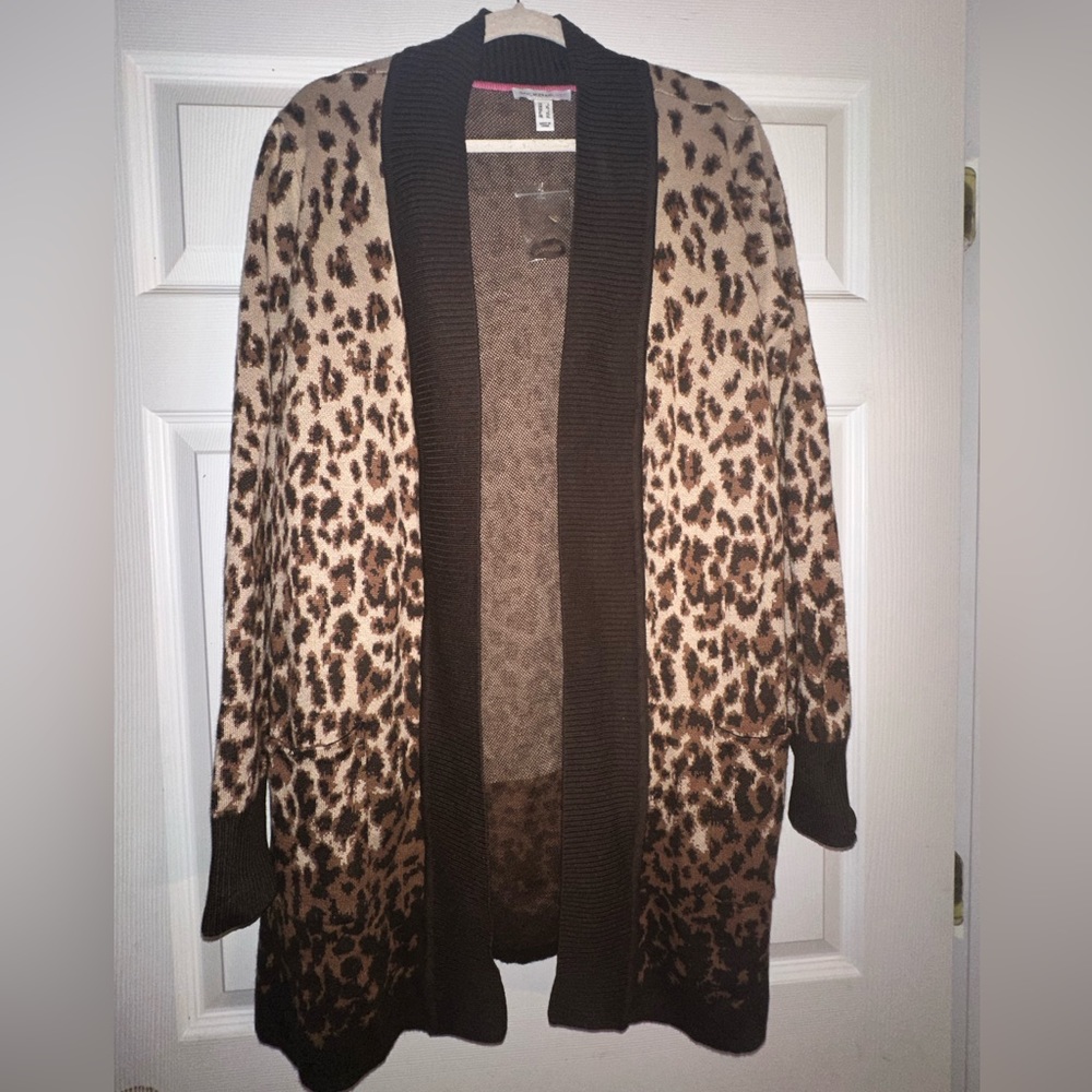 Isaac Mizrani LIVE Long Leopard Print Long Cardigan Sweater Size Large